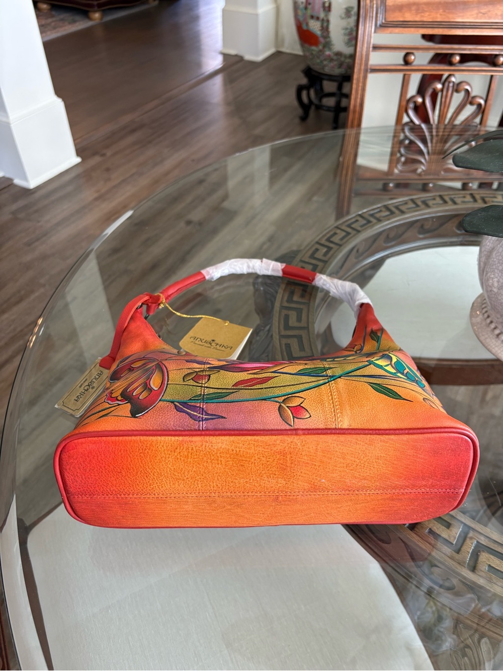 🧡♥️ANUSCHKA VIBRANT BUTTERFLY DESIGN HAND PAINTED LEATHER HOBO/SHOULDER BAG!🧡♥️ - Picture 4 of 9